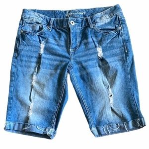 Ariya Jeans Distressed Bermuda Denim Shorts 9/10‎